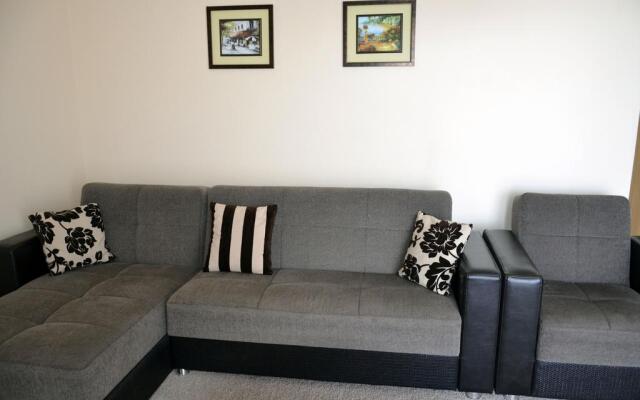 Alyana Guest House