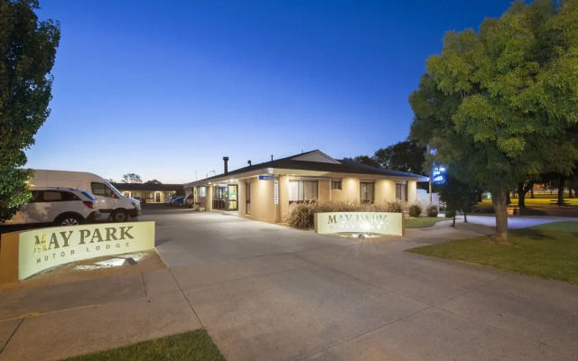 Comfort Inn May Park