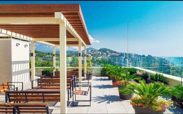 S Basseynom ZHK Metropol Apartments