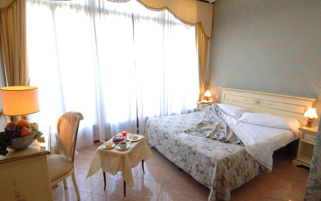 Hotel Canal