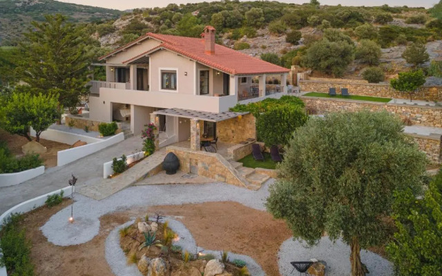 Chariclea Villa