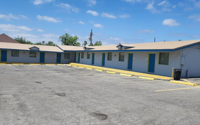 Carrizo Executive Inn