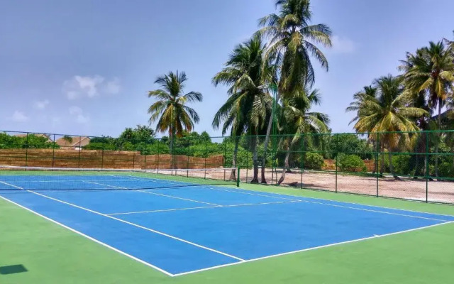Kudafushi Resort and Spa