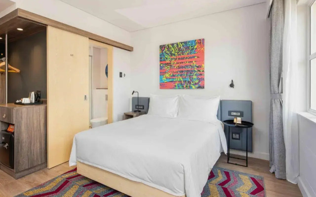 Hampton By Hilton Sandton Grayston