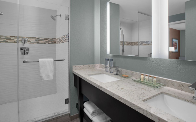 Renaissance Indianapolis North Hotel