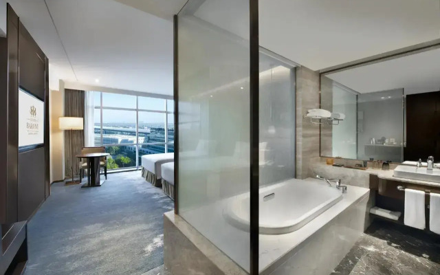 Grand Barony Qingdao Airport Hotel