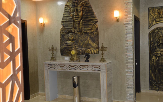 Comfort Pyramids inn