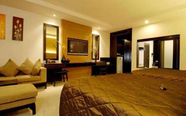 Horizon Karon Beach Resort & Spa