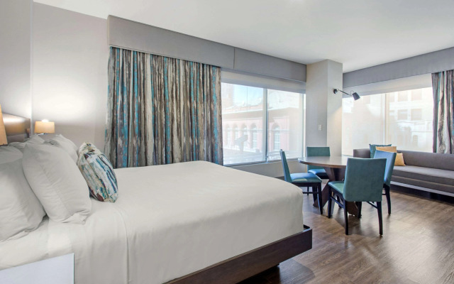 Cambria Hotel Downtown-Center City