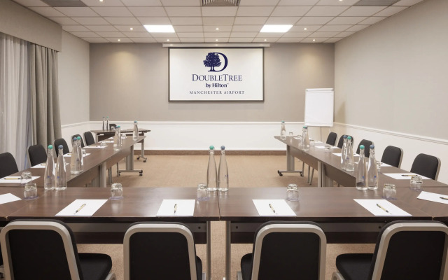DoubleTree by Hilton Manchester Airport
