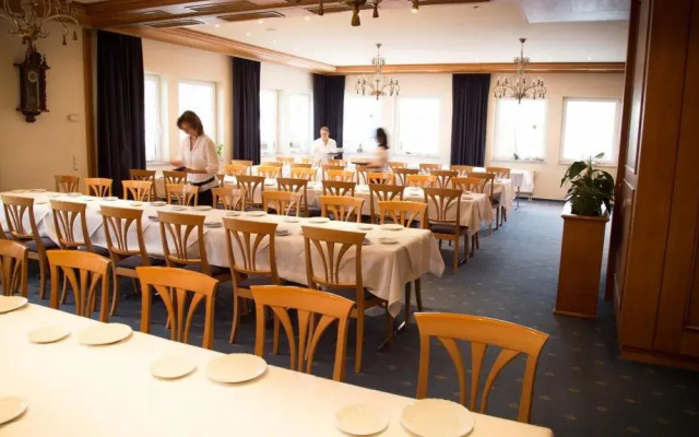 Hotel Alznauer Hof