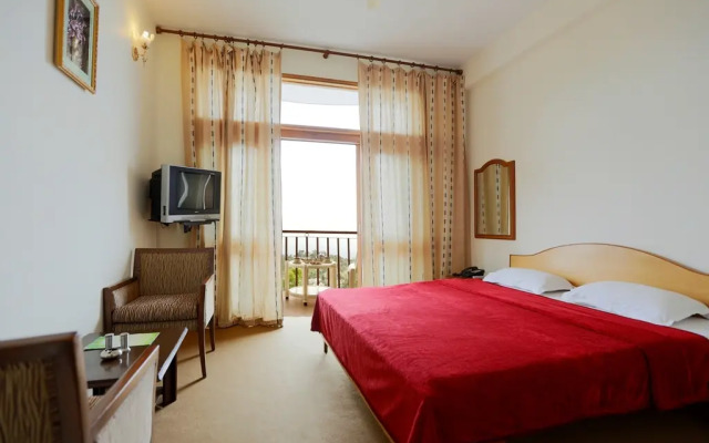 Dal Lake Resort