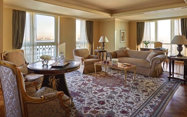 Four Seasons Hotel Cairo at First Residence