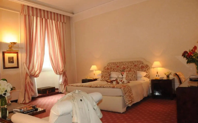 Hotel De La Ville