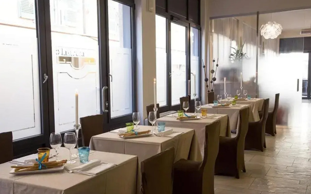 Primavera Hotel