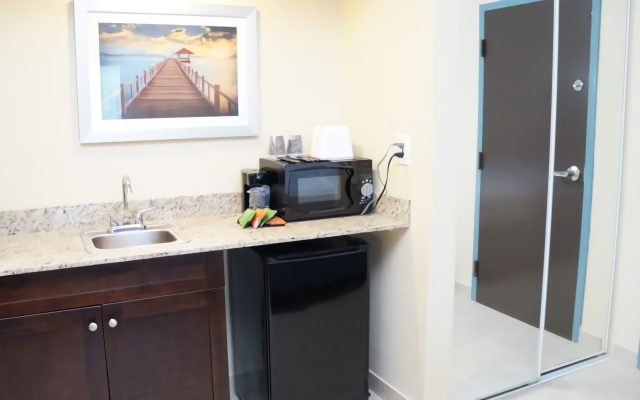 Best Western Naples Plaza Hotel