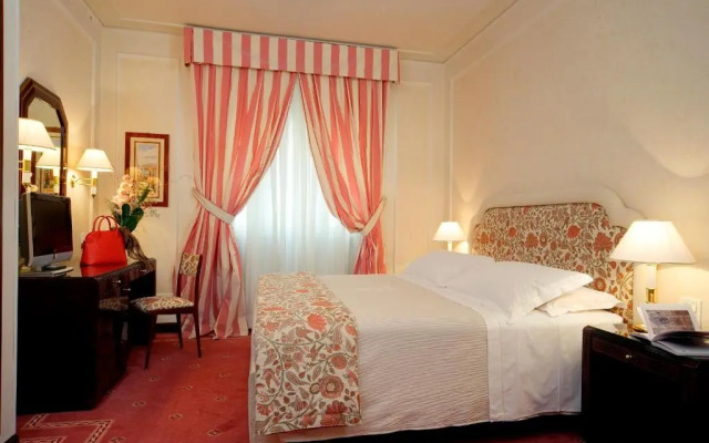 Hotel De La Ville