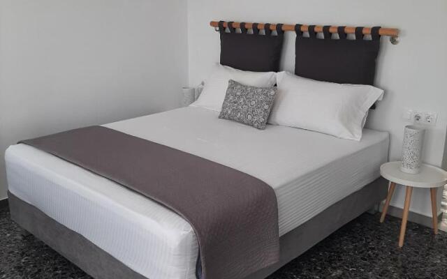Flora Rooms & Apartments