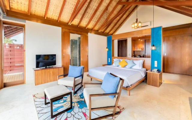 Furaveri Maldives Hotel