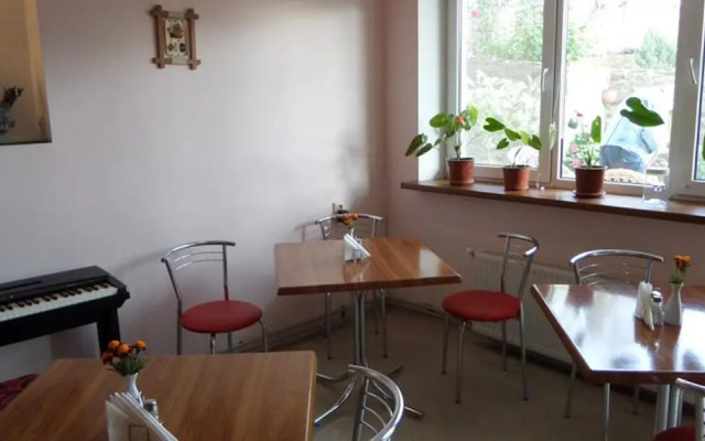 Alyy Parus Hotel