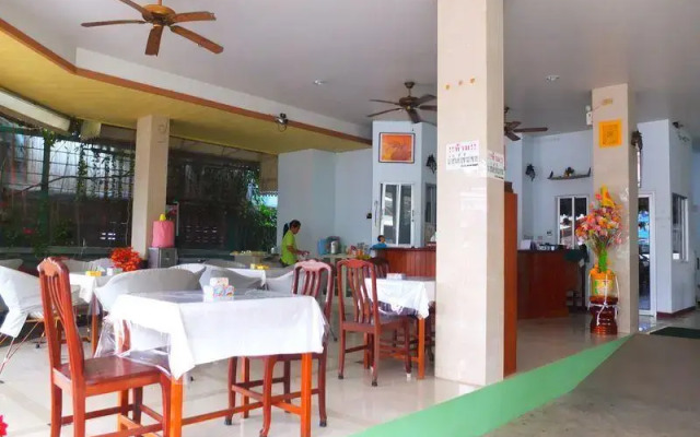 OYO 1065 Greenery House (Vaccinated Staff)