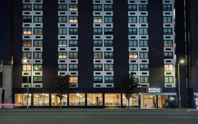 Hilton Garden Inn LAX Los Angeles Airport Hotel