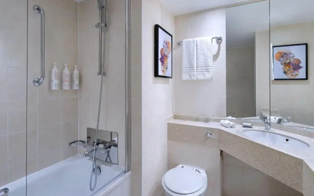 Delta Hotels by Marriott Heathrow Windsor