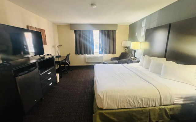 Baymont by Wyndham Chester IL Hotel