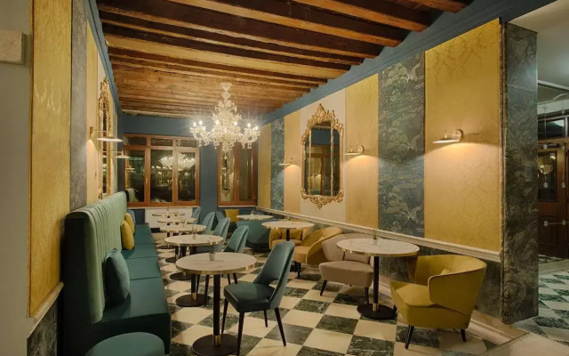 NH Venezia Santa Lucia Hotel