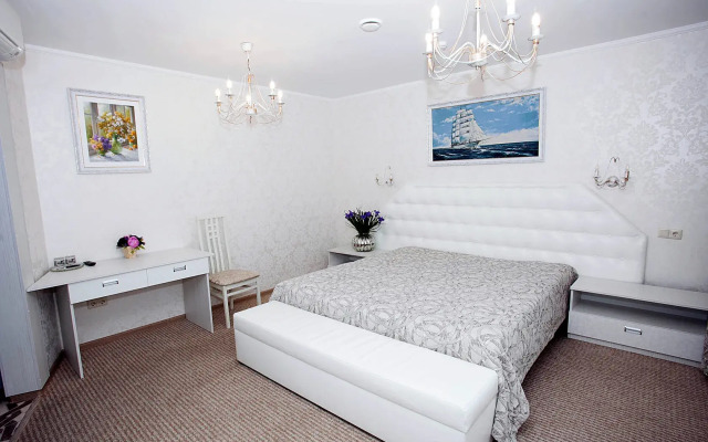 Serebryaniy Taler Hotel