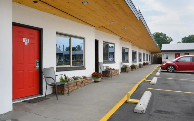 The Sapphire Motel