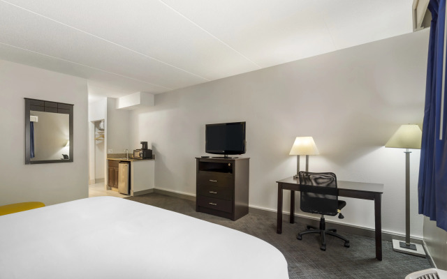Comfort Inn & Suites Mundelein-Vernon Hills