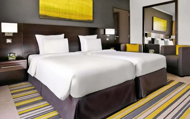 Pullman Dubai Creek City Centre Hotel