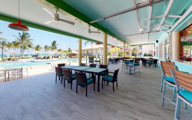 Holiday Inn Resort Grand Cayman, an IHG Hotel