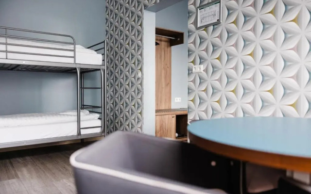 ODDSSON Midtown Hotel