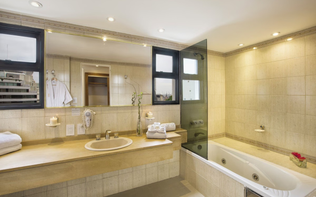 Hotel Sheltown