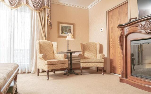 Fulton Steamboat Inn