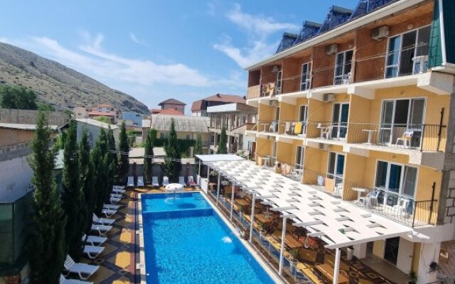 Kanarya Guest House
