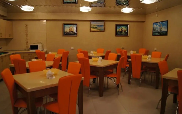 Gosti Plyus Guest House