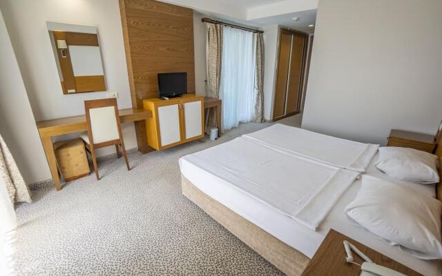M.C Beach Park Resort Hotel - All Inclusive