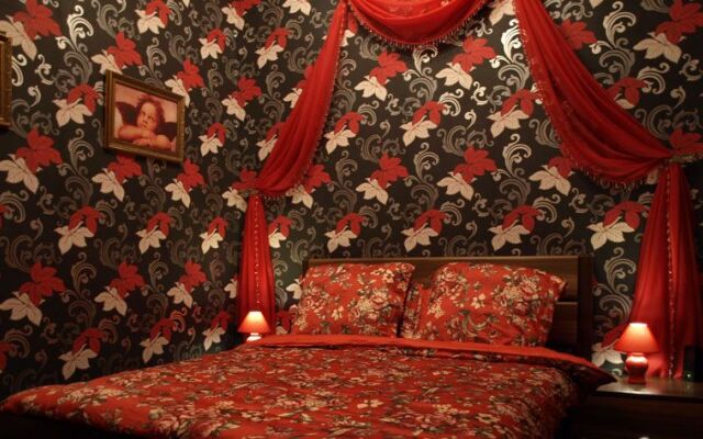 Lyubovnoye Gnezdyshko, Mini-otel'