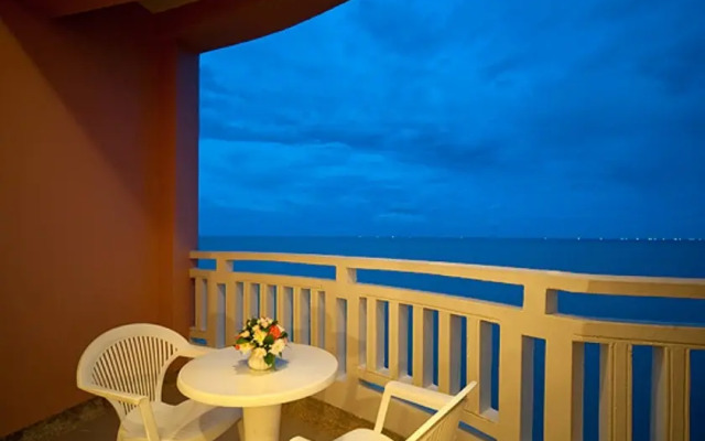 Spring Field Beach Resort