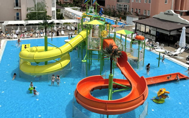 Курортный отель Alean Family Riviera