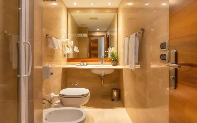 Hotel Tritone
