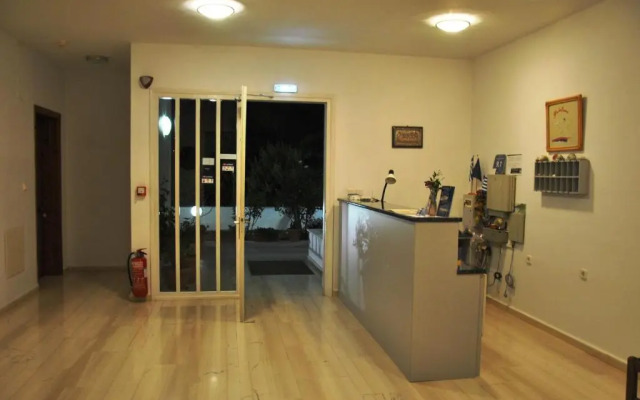 Filoxenia Hotel & Apartments