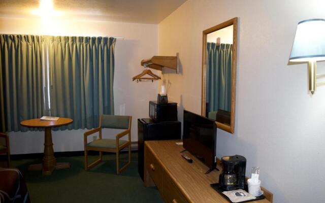 AmeriVu Inn & Suites