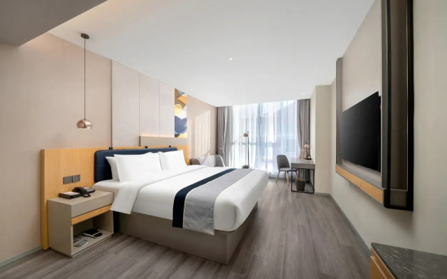 Отель Homeinn Selected (Suifenhe Maxime Building)