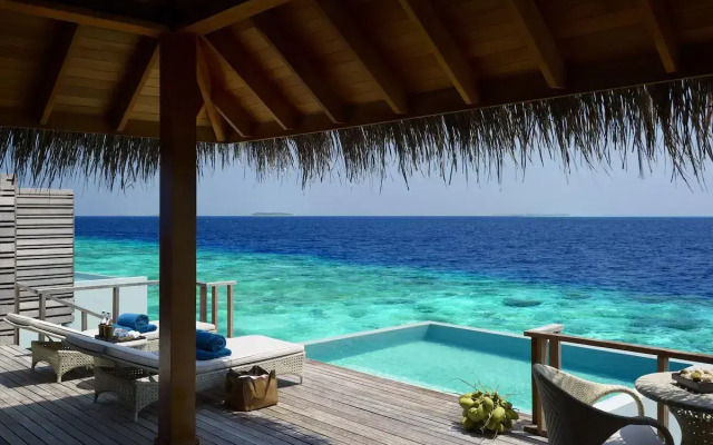 Dusit Thani Maldives Resort
