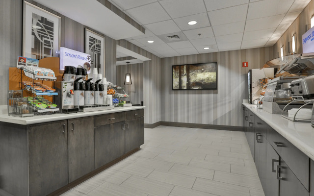 Holiday Inn Express Boston North-Woburn by IHG