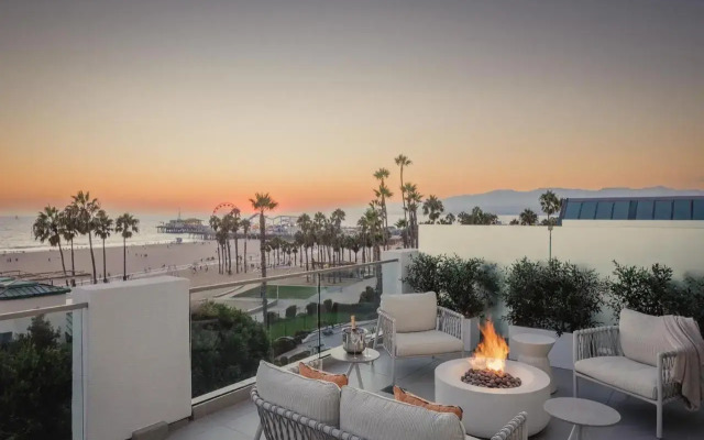 Regent Santa Monica Beach